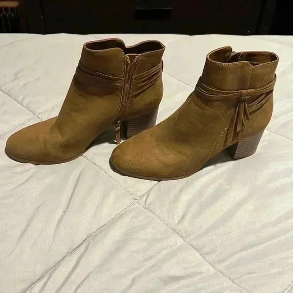 CP ankle boots - Picture 1 of 3